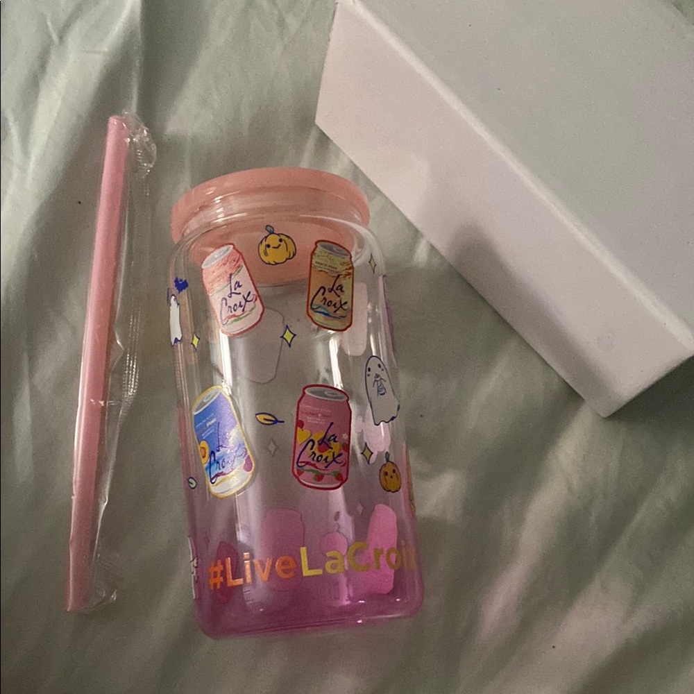 La Croix new Pink Tumbler with Straw